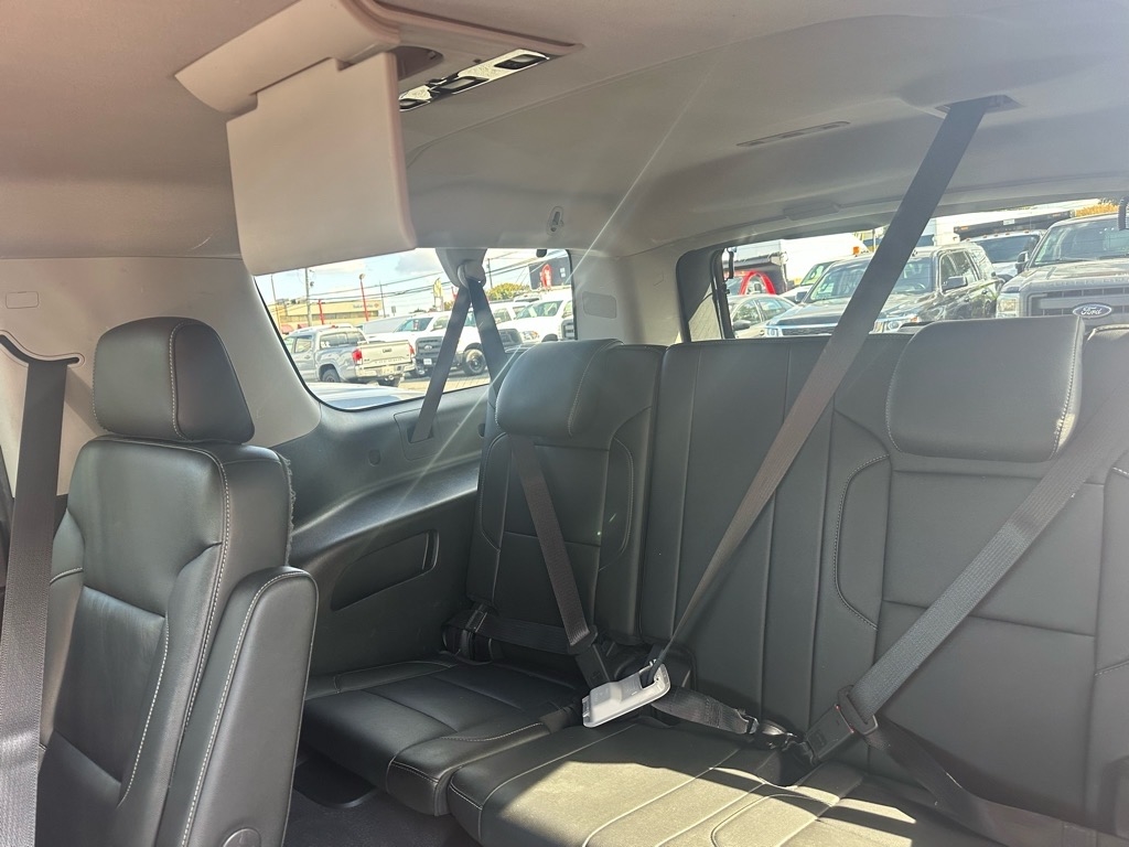 GMC Yukon XL 4WD 4dr SLT Standard Edition 2019 GMC Yukon XL 4WD 4dr SLT Standard Edition 2019