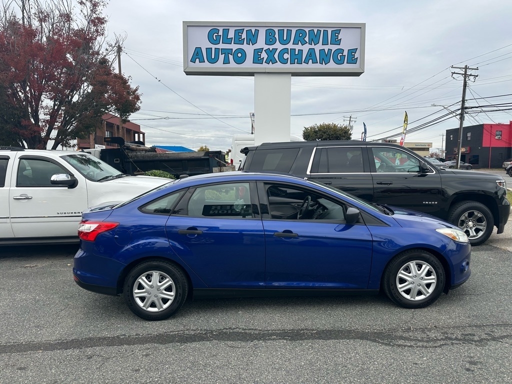 Ford Focus 4dr Sdn S 2012 Ford Focus 4dr Sdn S 2012