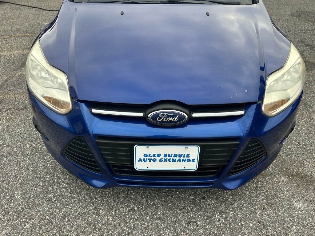 Ford Focus 4dr Sdn S 2012 Ford Focus 4dr Sdn S 2012