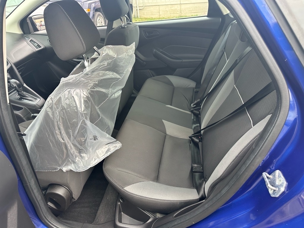 Ford Focus 4dr Sdn S 2012 Ford Focus 4dr Sdn S 2012