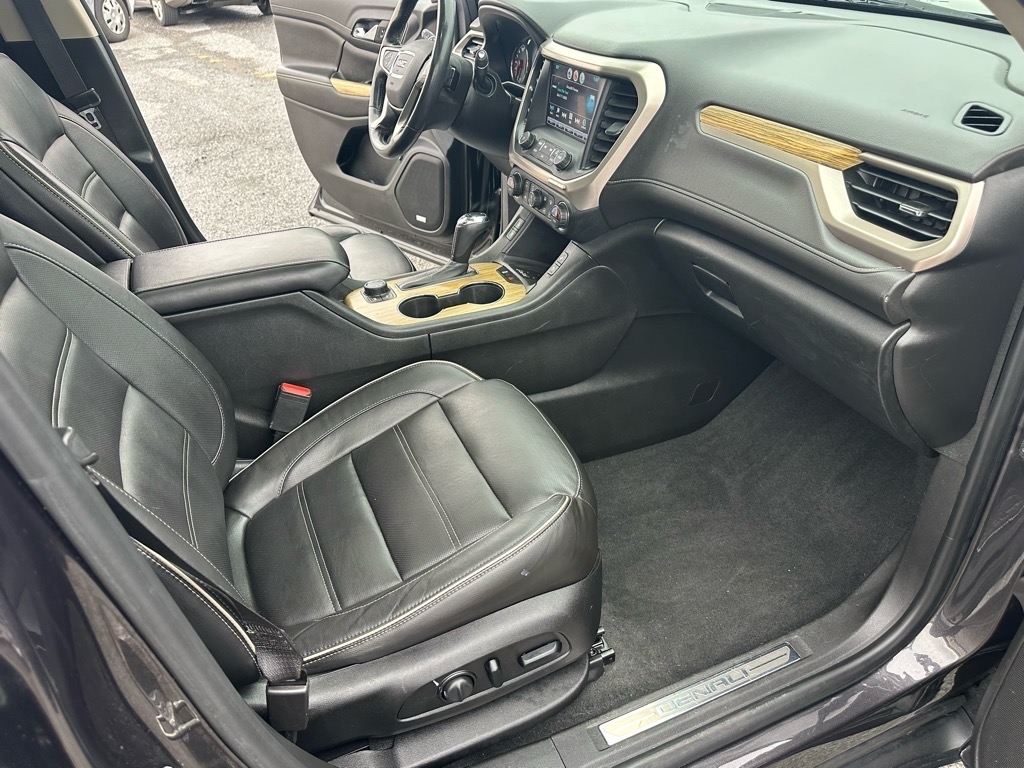 GMC Acadia AWD 4dr Denali 2019 GMC Acadia AWD 4dr Denali 2019