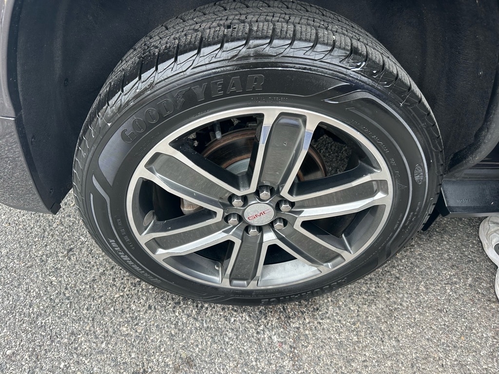 GMC Acadia AWD 4dr Denali 2019