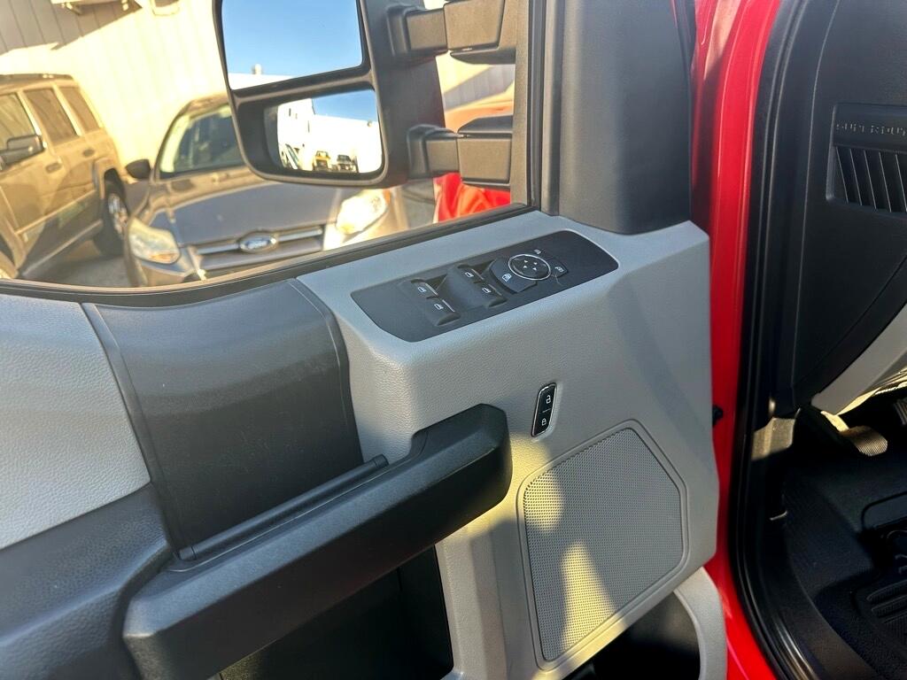 Ford Super Duty F-250 SRW XL 4WD Crew Cab 8' Box 2019