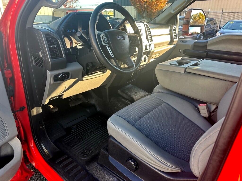 Ford Super Duty F-250 SRW XL 4WD Crew Cab 8' Box 2019