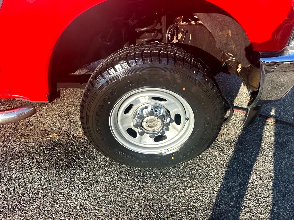 Ford Super Duty F-250 SRW XL 4WD Crew Cab 8' Box 2019