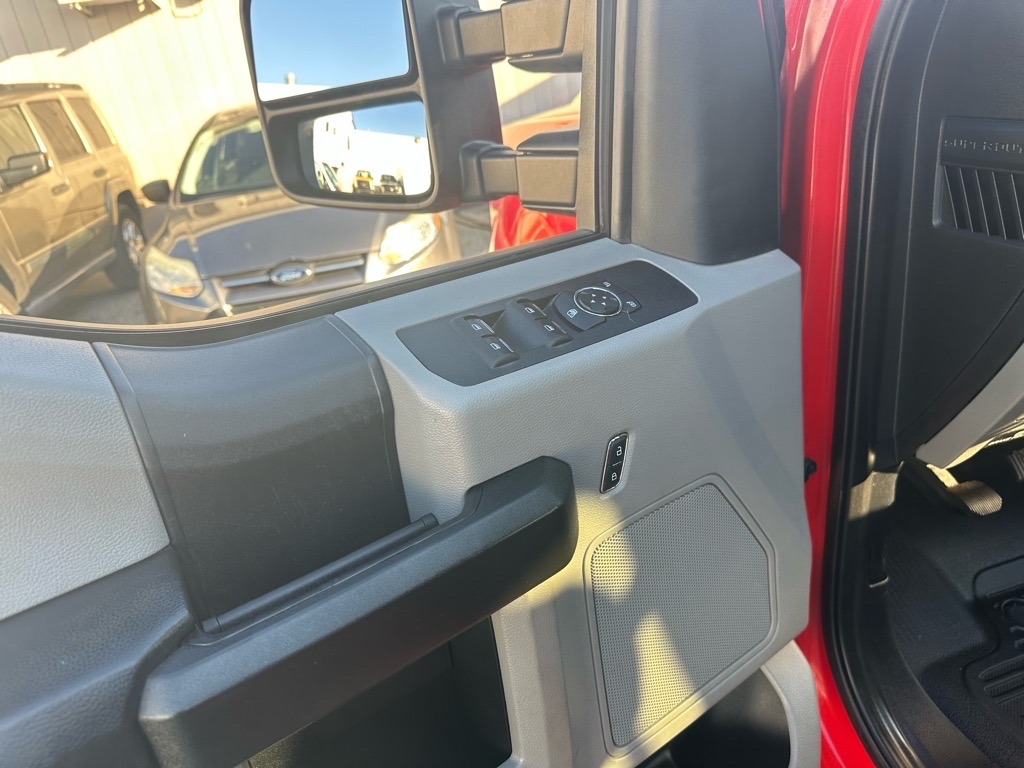 Ford Super Duty F-250 SRW XL 4WD Crew Cab 8' Box 2019