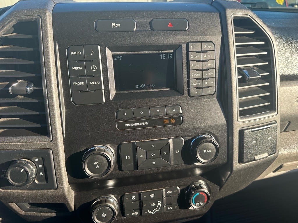 Ford Super Duty F-250 SRW XL 4WD Crew Cab 8' Box 2019