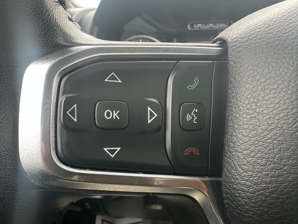 RAM 1500 Laramie 4x4 Crew Cab 6'4" Box 2021