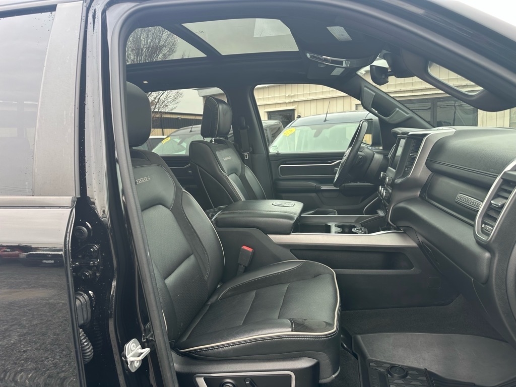 RAM 1500 Laramie 4x4 Crew Cab 6'4" Box 2021