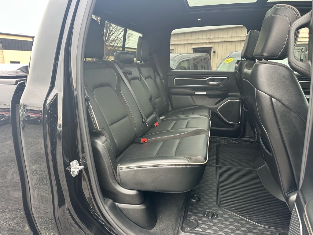 RAM 1500 Laramie 4x4 Crew Cab 6'4" Box 2021