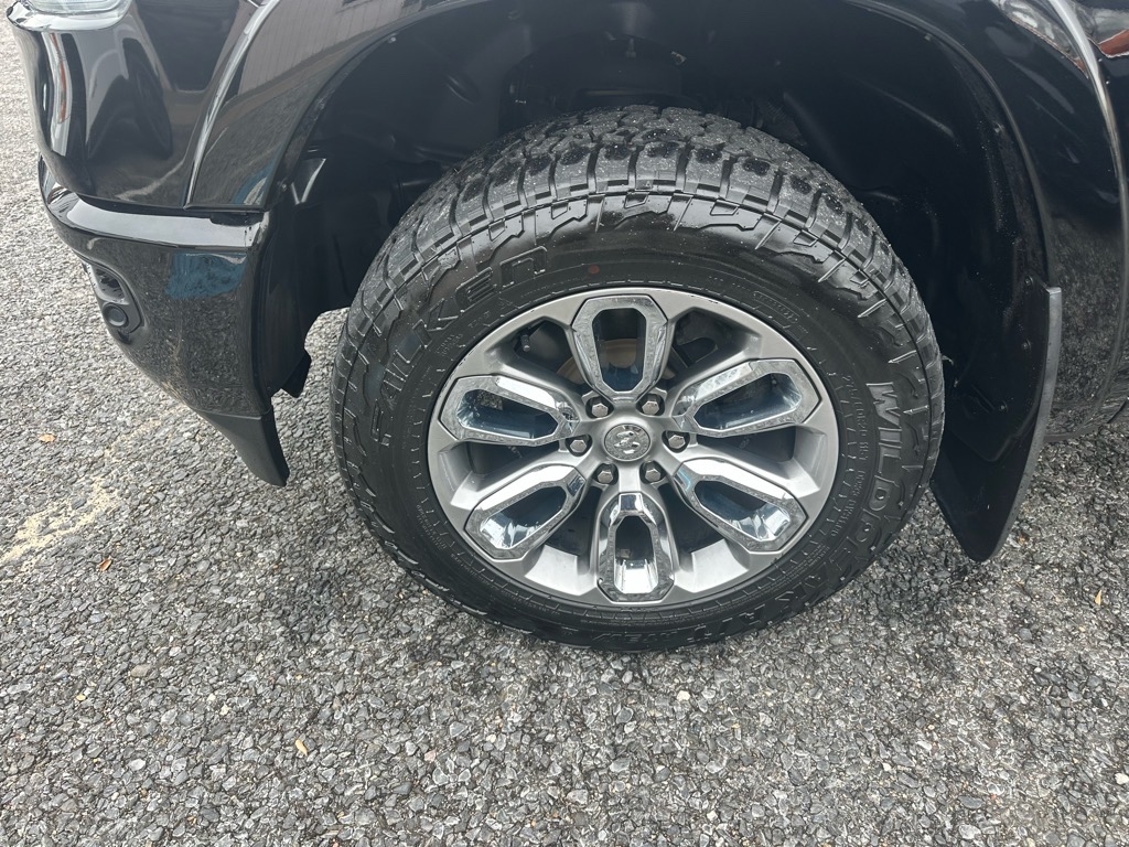 RAM 1500 Laramie 4x4 Crew Cab 6'4" Box 2021