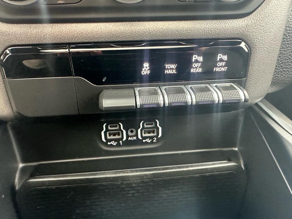 RAM 1500 Laramie 4x4 Crew Cab 6'4" Box 2021