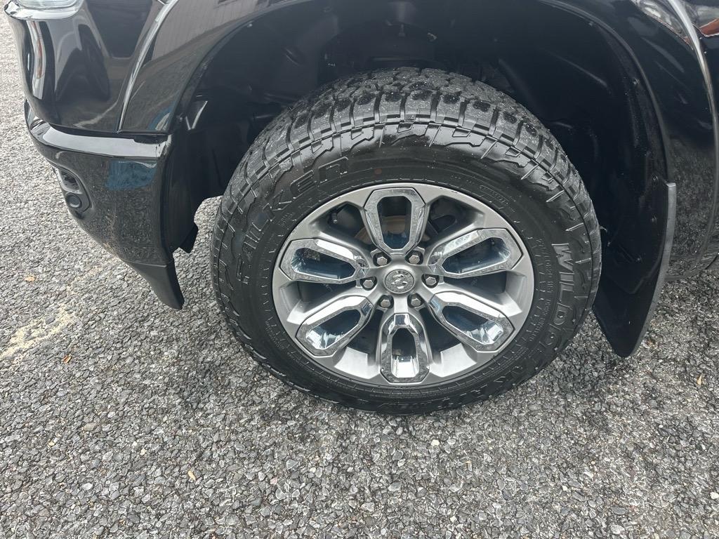 RAM 1500 Laramie 4x4 Crew Cab 6'4" Box 2021