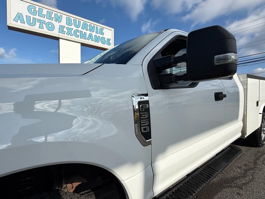 Ford Super Duty F-350 SRW XL 4WD SuperCab 168" WB 60" CA 2020