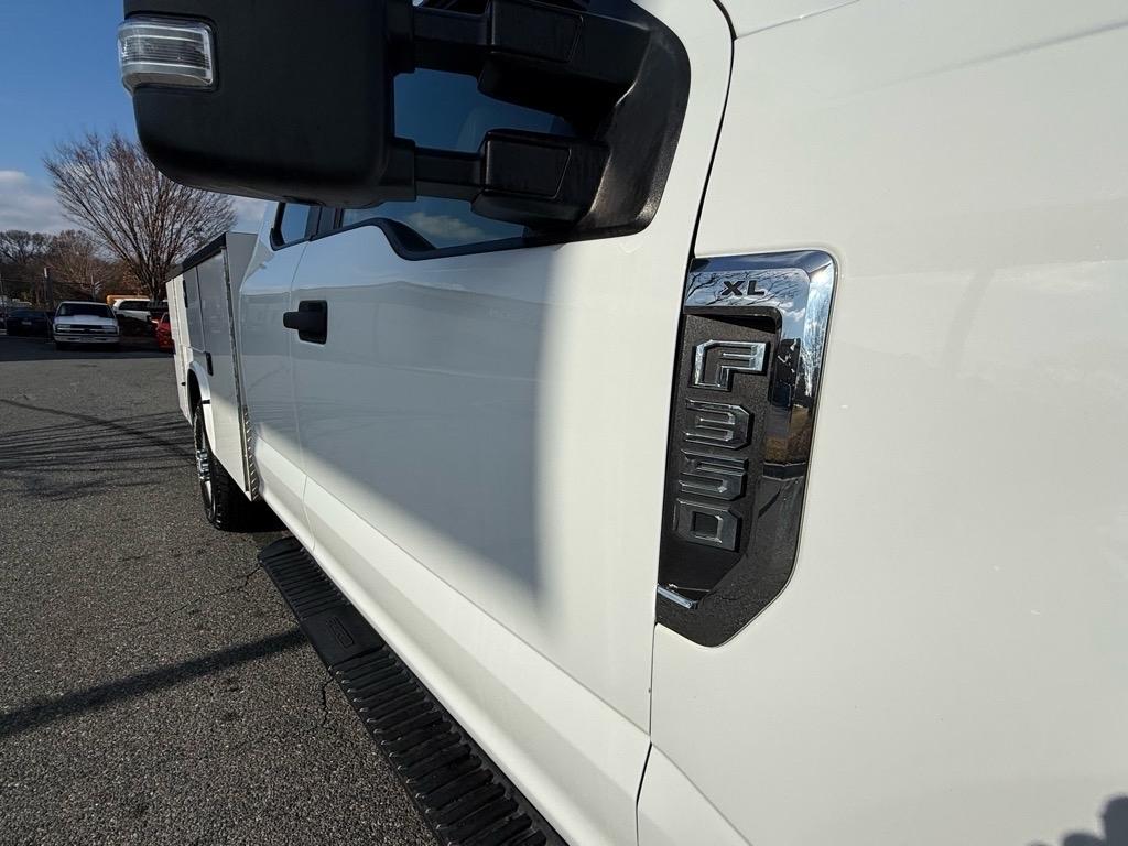 Ford Super Duty F-350 SRW XL 4WD SuperCab 168" WB 60" CA 2020