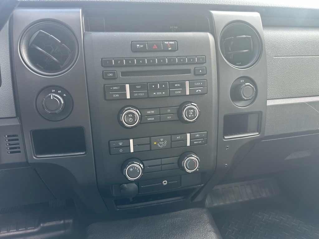 Ford F-150 4WD SuperCab 145" XL 2013