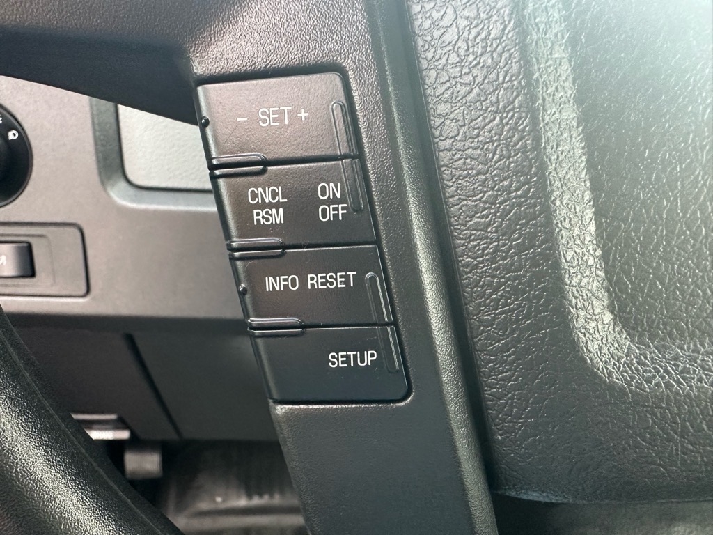 Ford F-150 4WD SuperCab 145" XL 2013