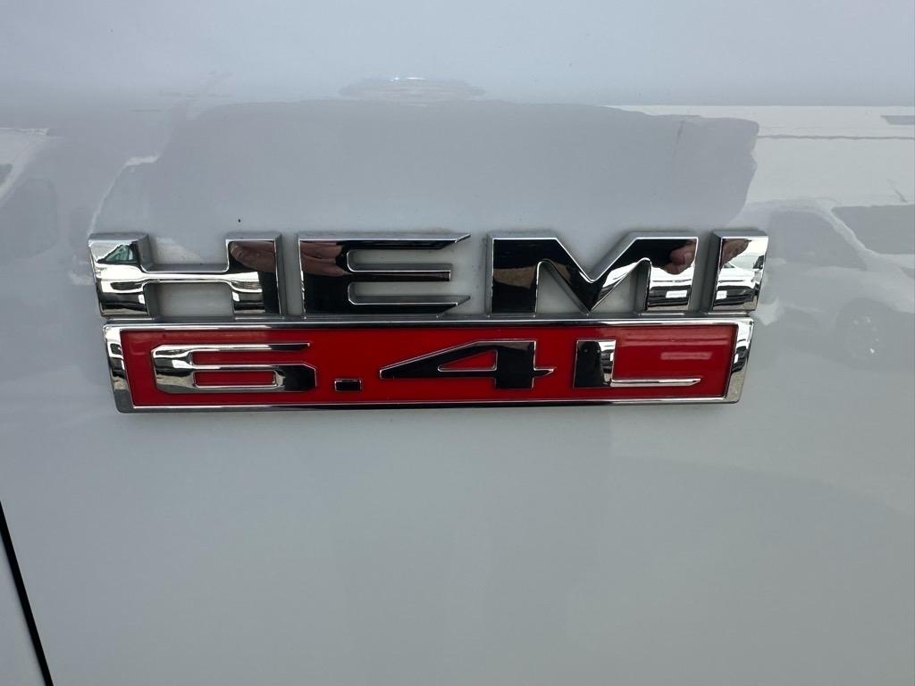 RAM 3500 Tradesman 4x2 Crew Cab 8' Box 2020