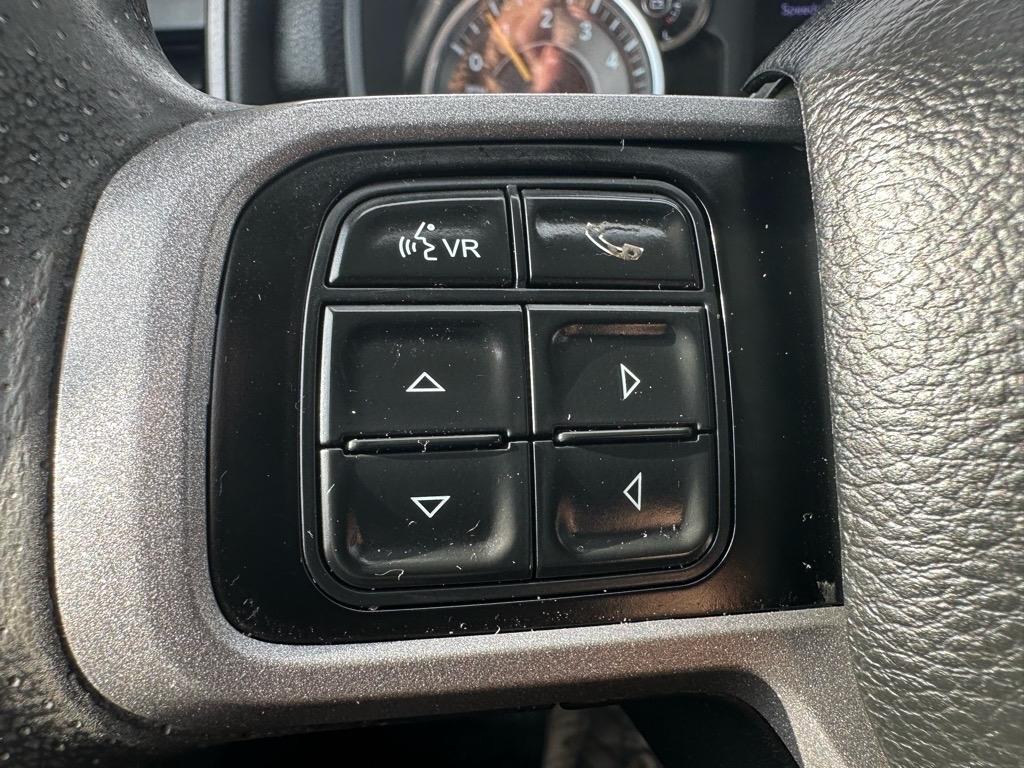 RAM 3500 Tradesman 4x2 Crew Cab 8' Box 2020