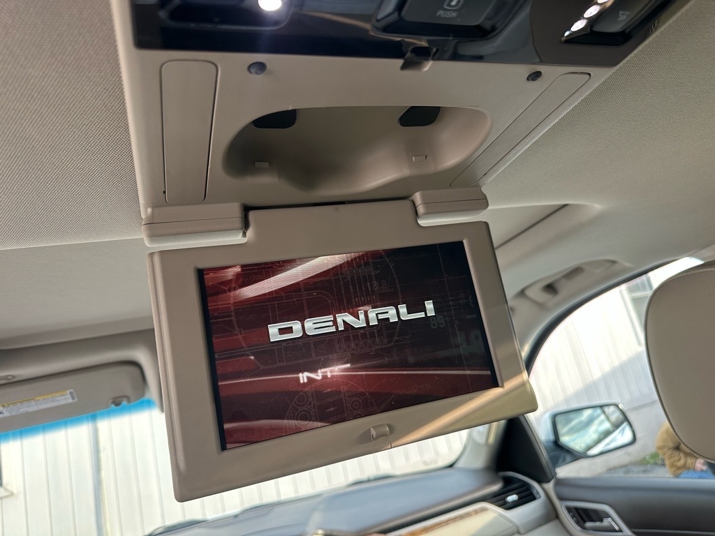 GMC Yukon 4WD 4dr Denali 2015