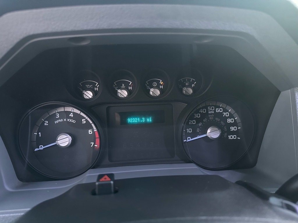 Ford Super Duty F-250 SRW 4WD Crew Cab 172" XL 2016