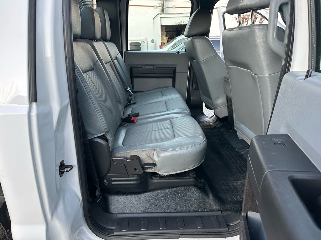 Ford Super Duty F-250 SRW 4WD Crew Cab 172" XL 2016