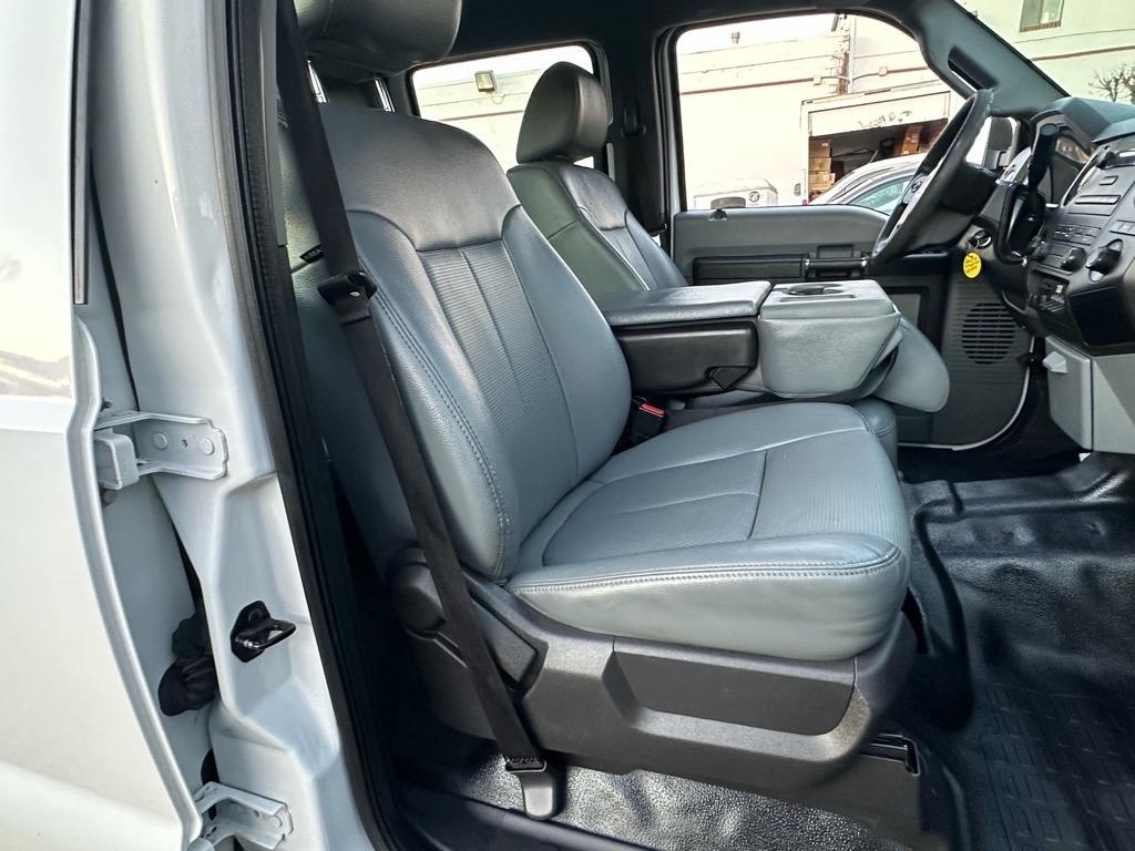 Ford Super Duty F-250 SRW 4WD Crew Cab 172" XL 2016