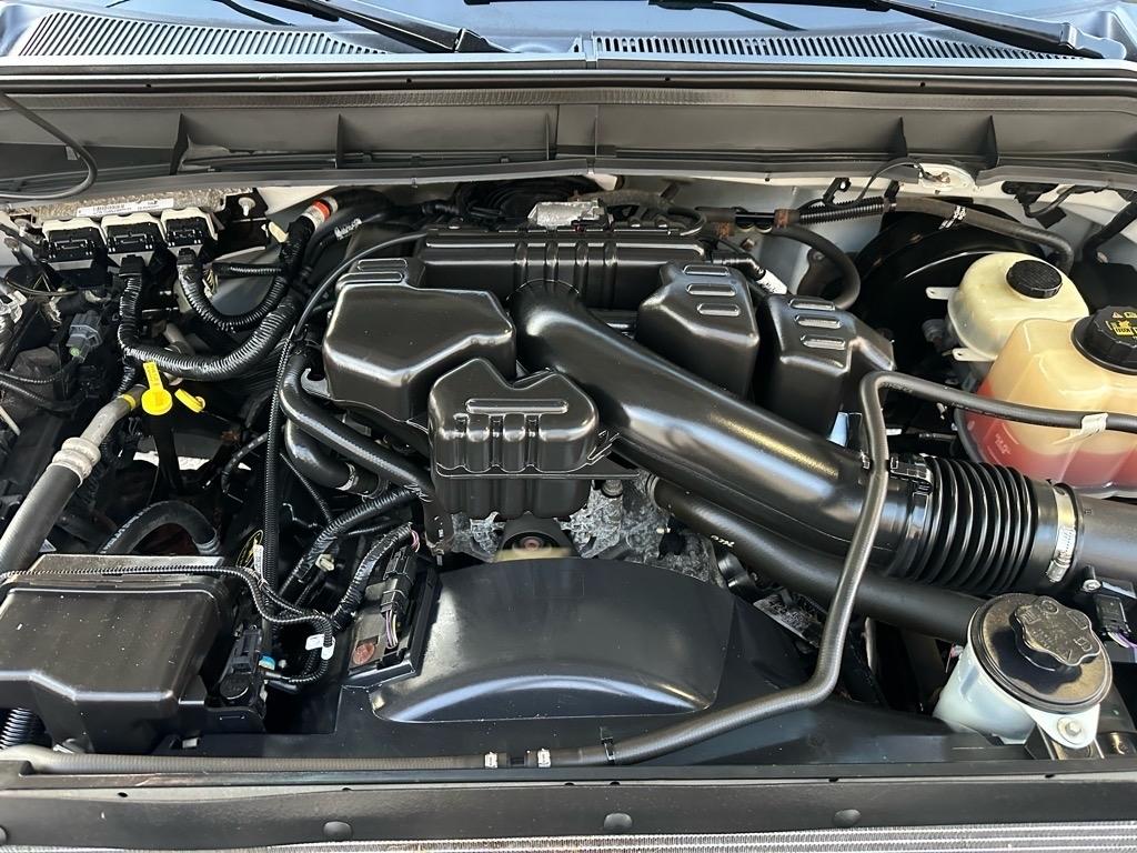 Ford Super Duty F-250 SRW 4WD Crew Cab 172" XL 2016