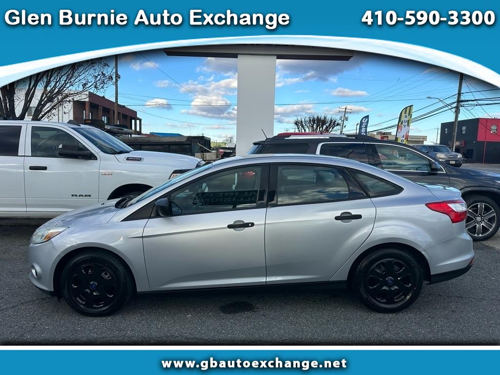 Ford Focus 4dr Sdn S 2012