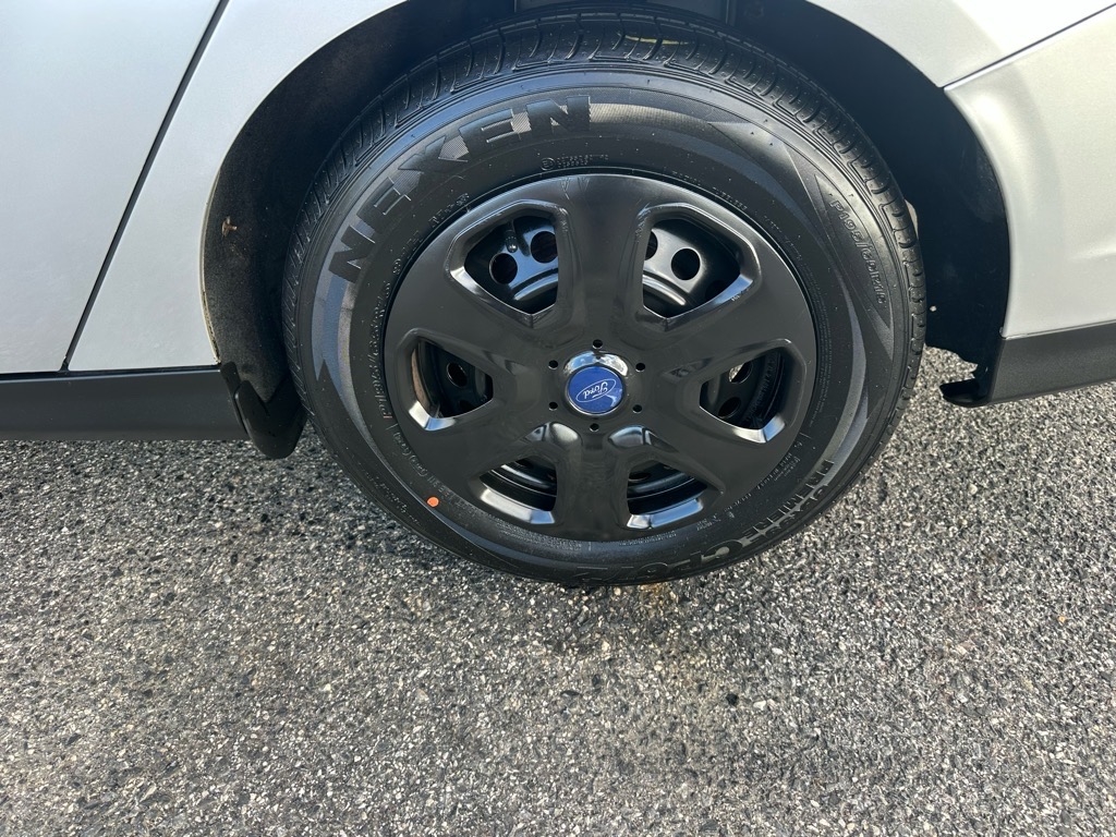 Ford Focus 4dr Sdn S 2012