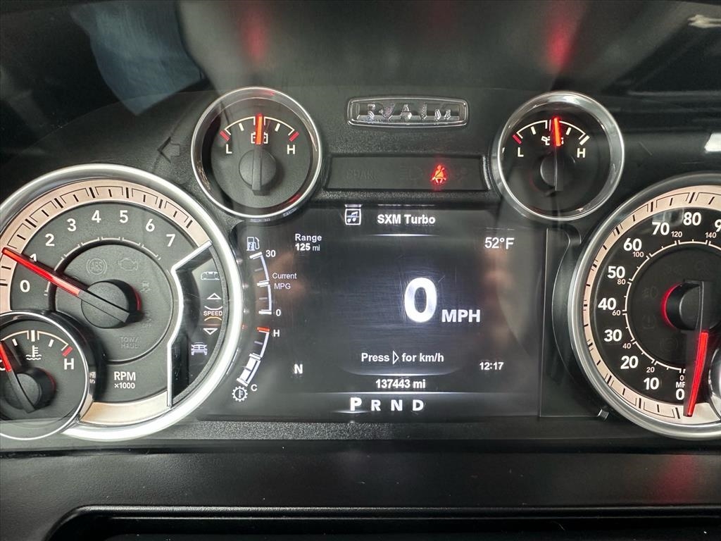 RAM 1500 4WD Crew Cab 140.5" Sport 2015