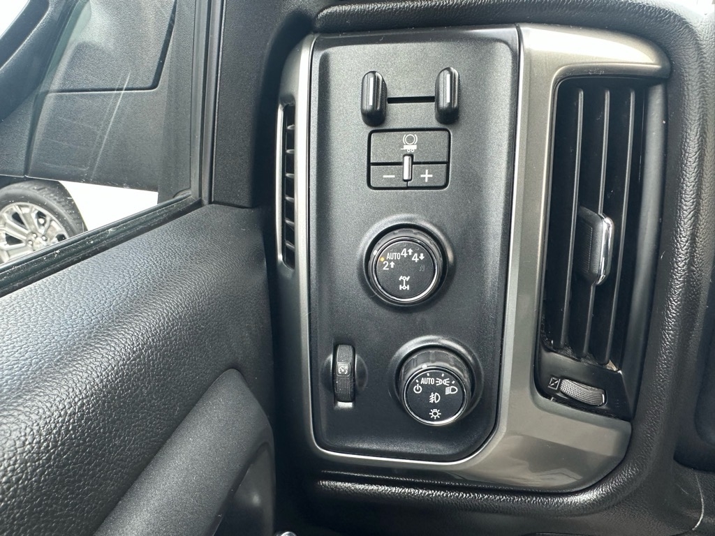 Chevrolet Silverado 1500 4WD Double Cab 143.5" LT w/2LT 2018