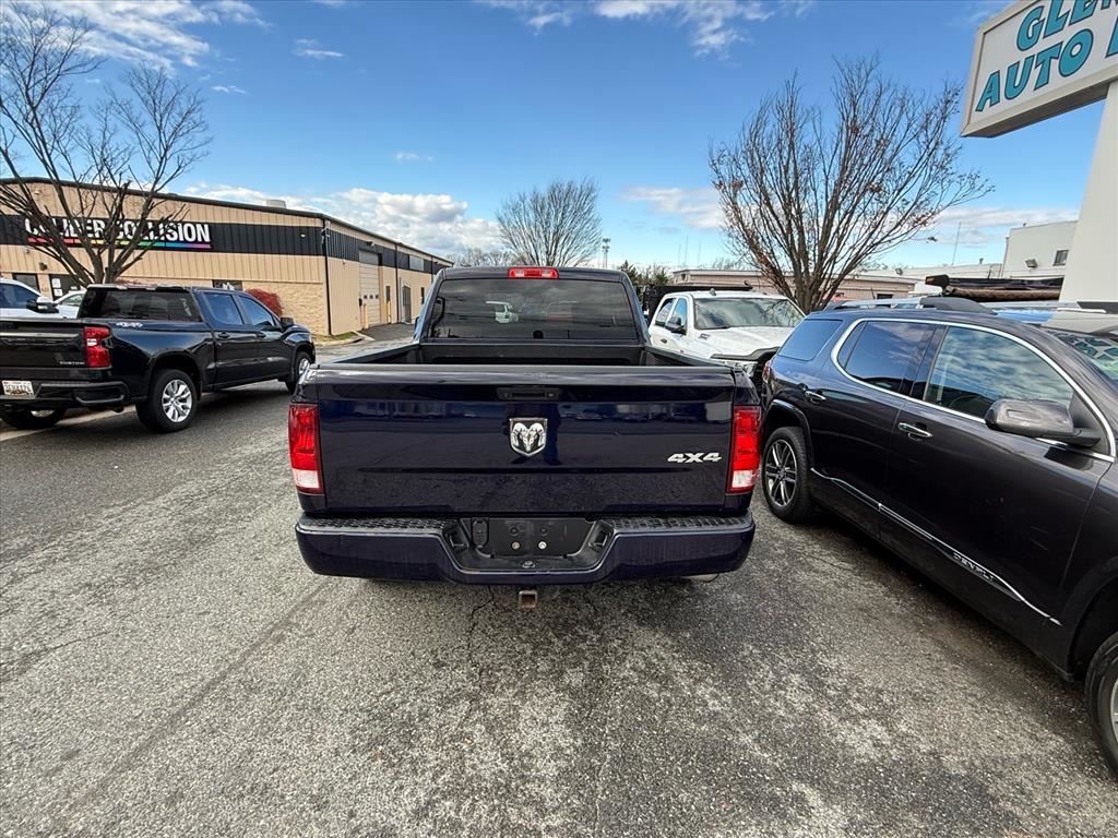 RAM 1500 Express 4x4 Quad Cab 6'4" Box 2018
