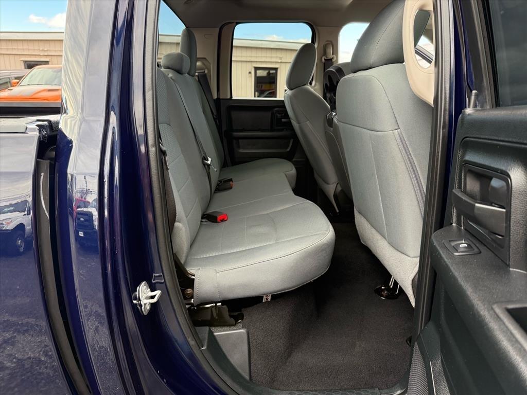 RAM 1500 Express 4x4 Quad Cab 6'4" Box 2018