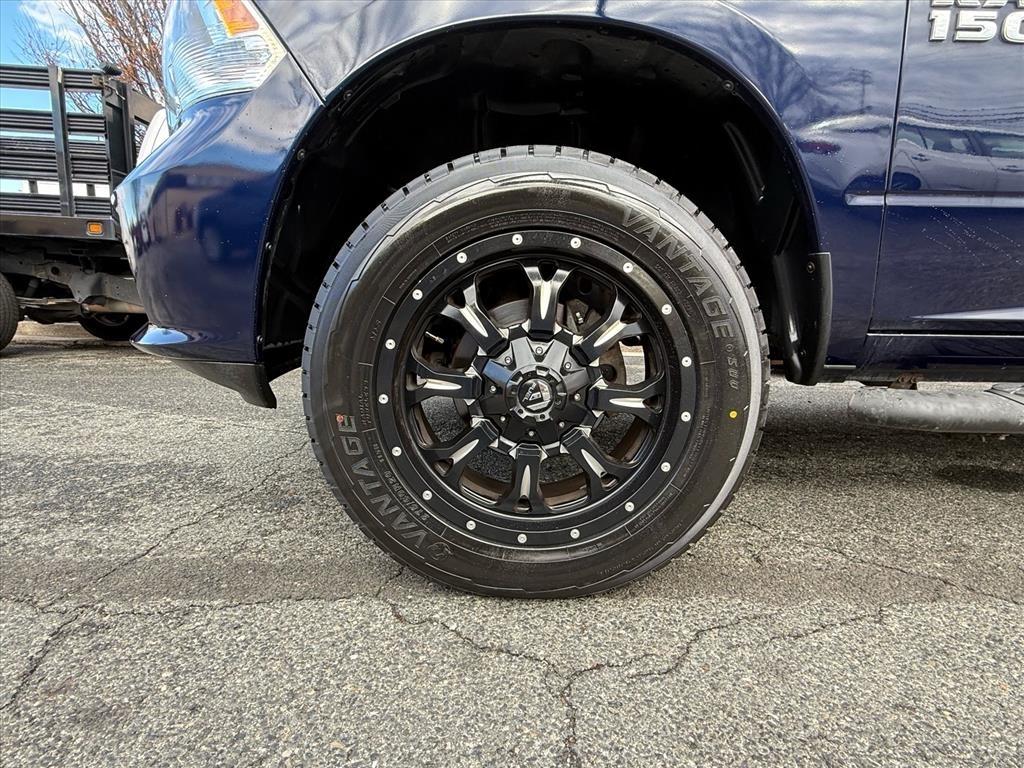 RAM 1500 Express 4x4 Quad Cab 6'4" Box 2018