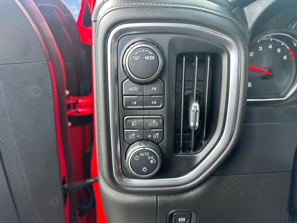 Chevrolet Silverado 1500 4WD Double Cab 147" RST 2020