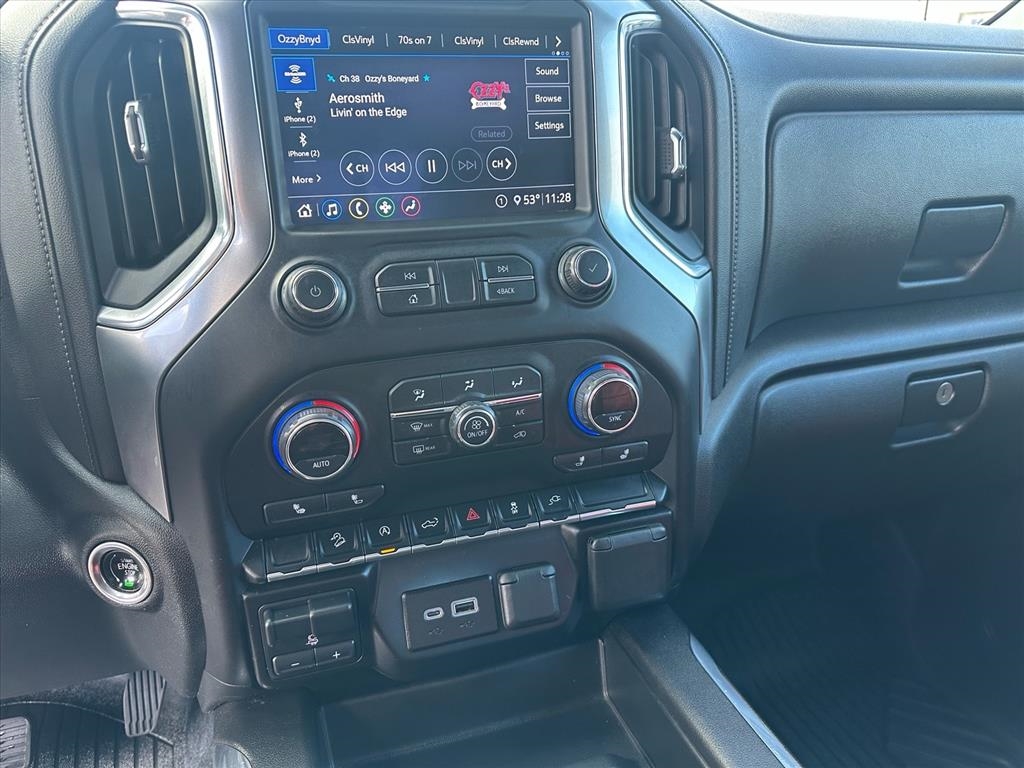 Chevrolet Silverado 1500 4WD Double Cab 147" RST 2020