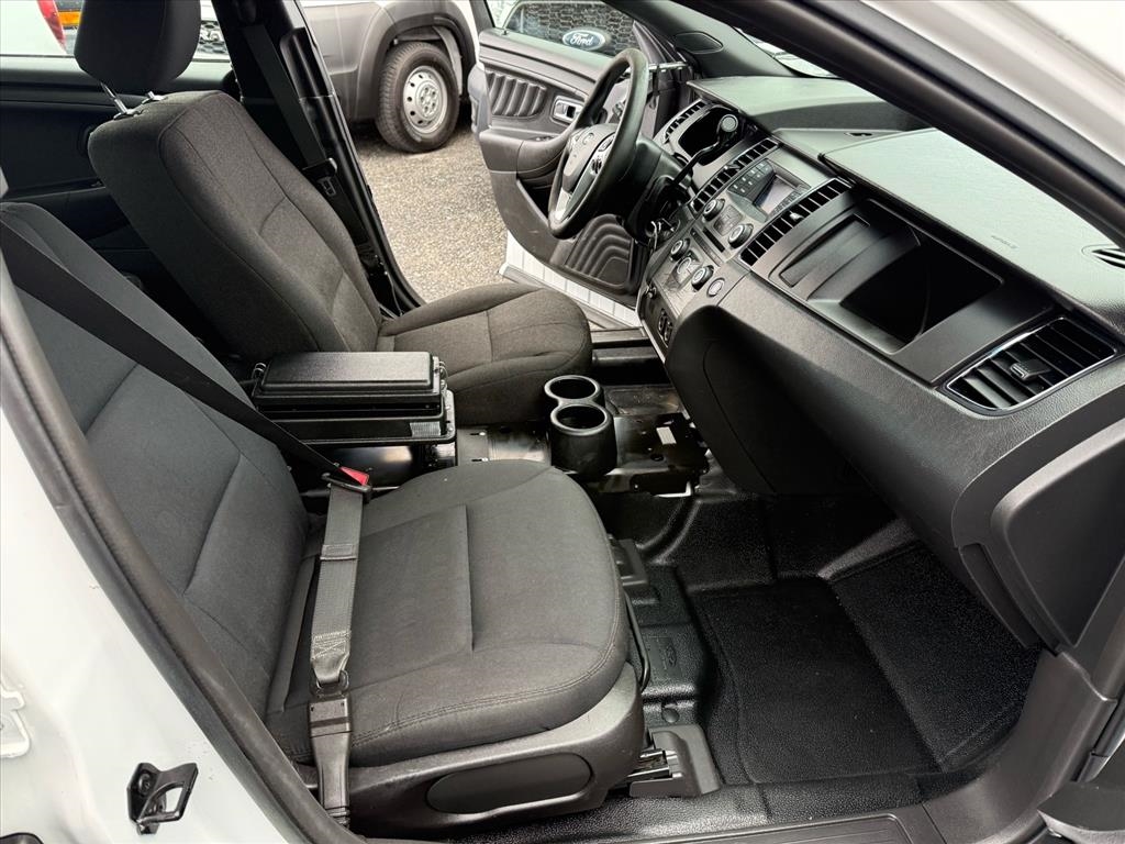 Ford Sedan Police Interceptor 4dr Sdn AWD 2016