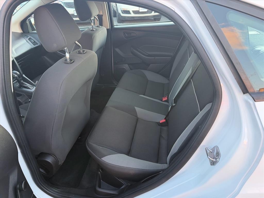 Ford Focus 4dr Sdn S 2014