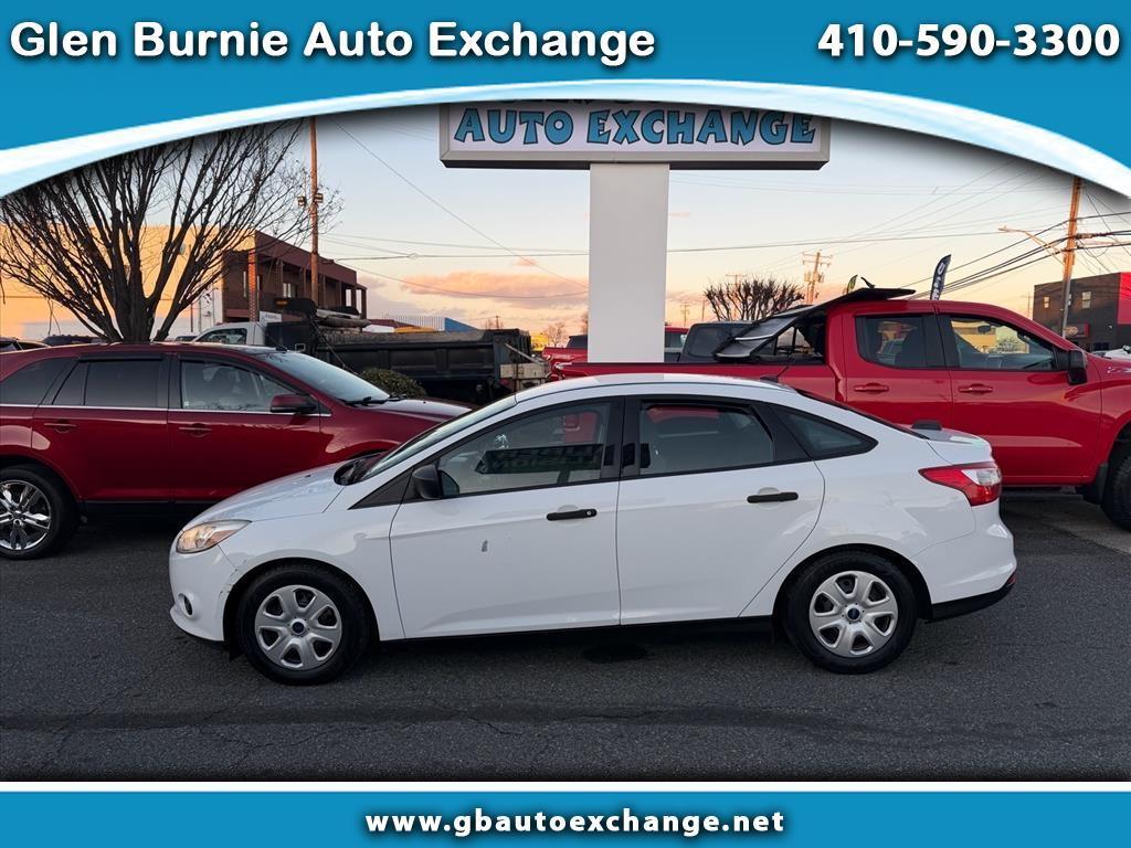 Ford Focus 4dr Sdn S 2014