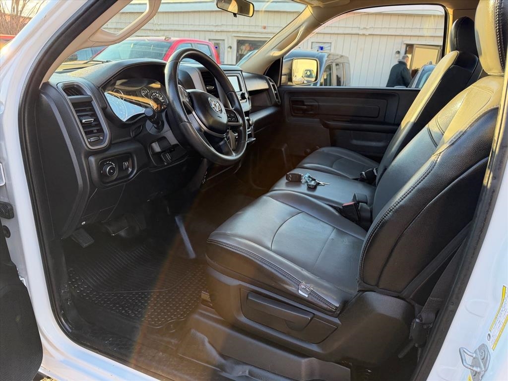 RAM 2500 Tradesman 4x2 Reg Cab 8' Box 2019