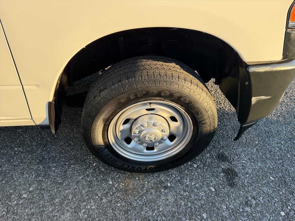 RAM 2500 Tradesman 4x2 Reg Cab 8' Box 2019