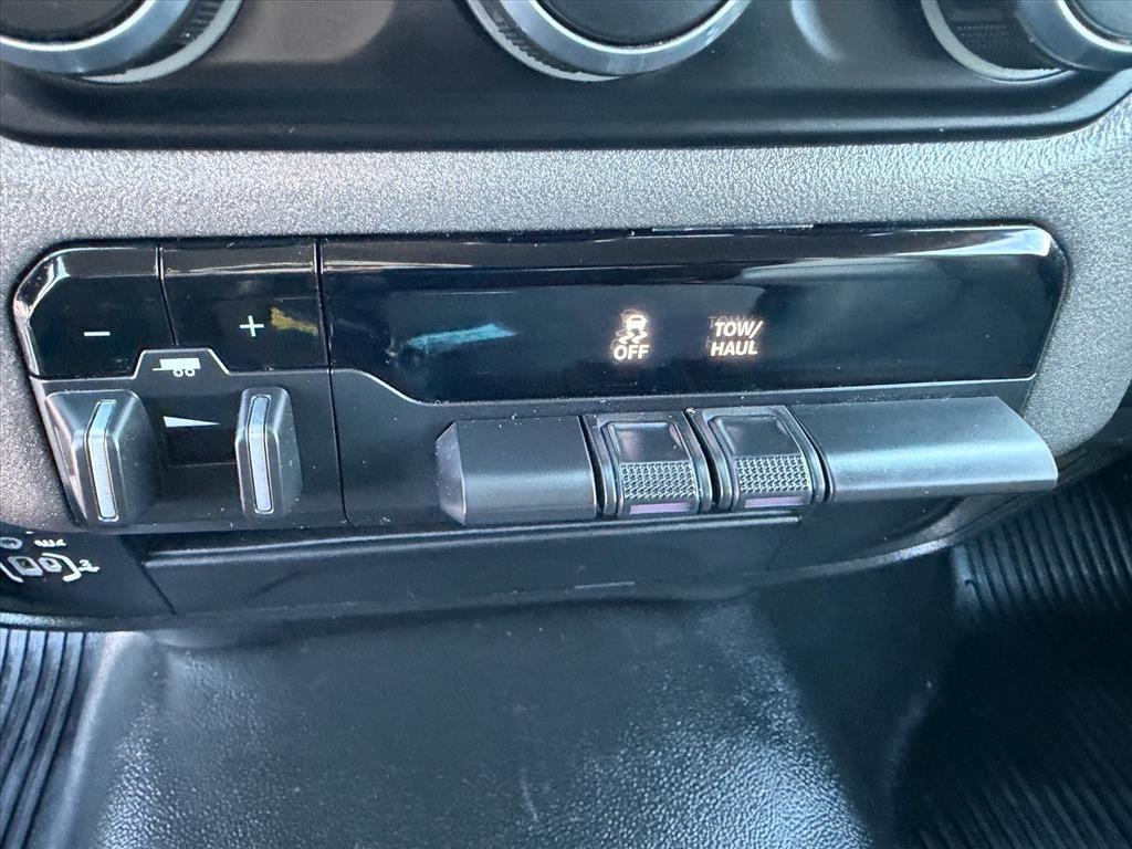 RAM 2500 Tradesman 4x2 Reg Cab 8' Box 2019