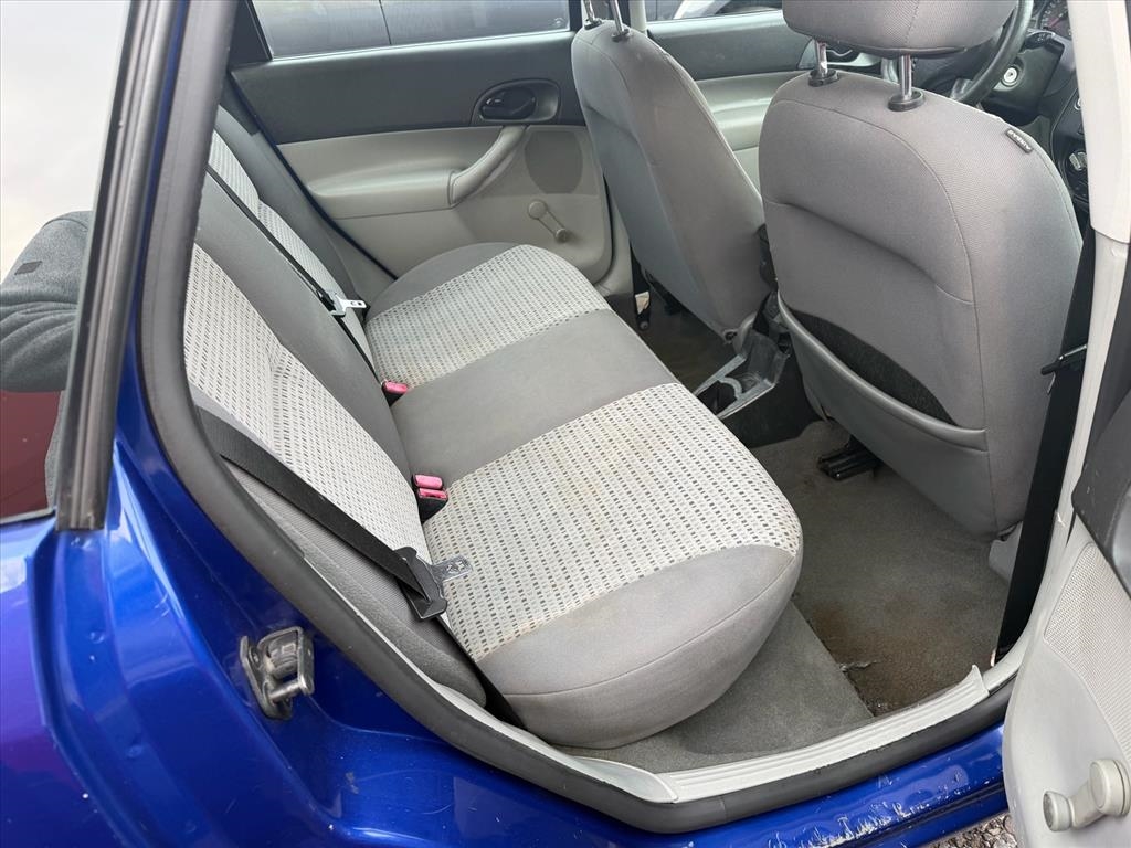 Ford Focus 4dr Sdn ZX4 SES 2006