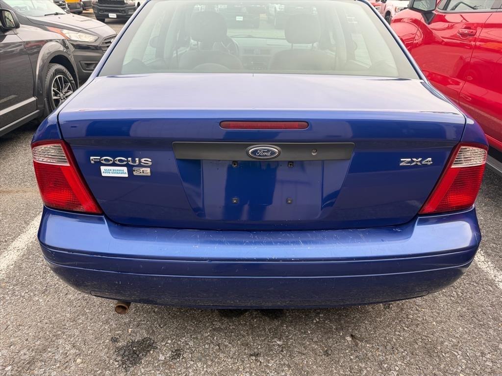 Ford Focus 4dr Sdn ZX4 SES 2006