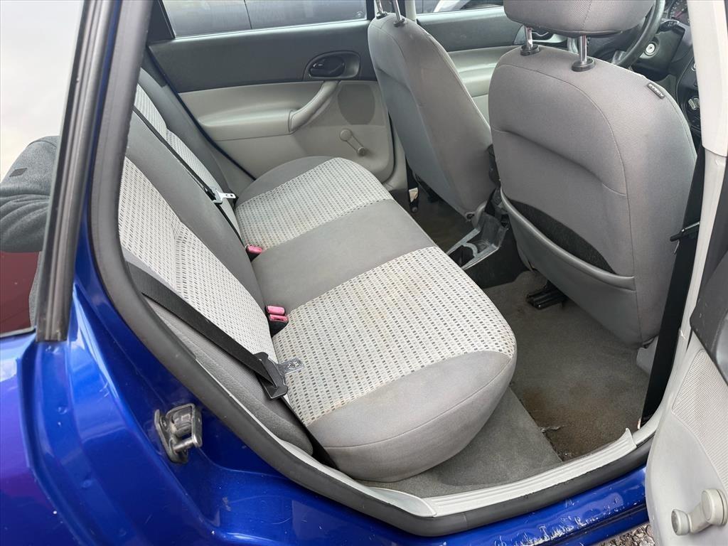 Ford Focus 4dr Sdn ZX4 SES 2006