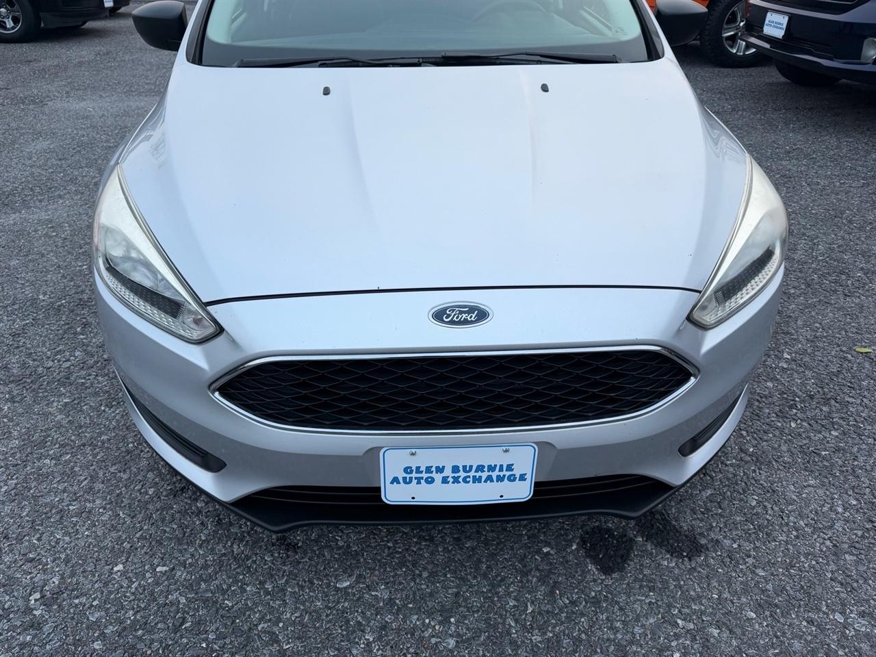 Ford Focus S Sedan 2018