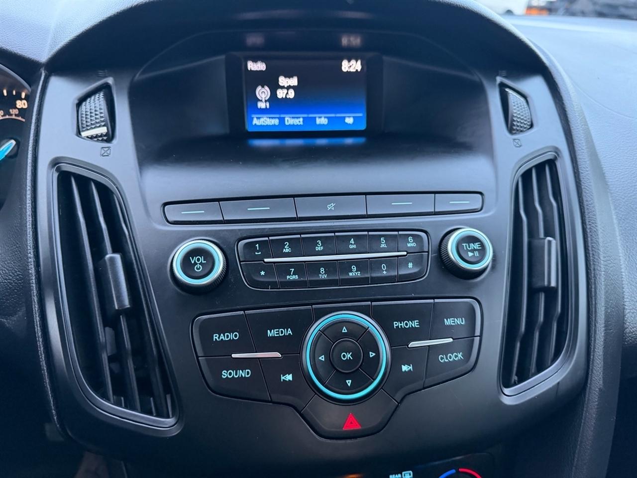 Ford Focus S Sedan 2018