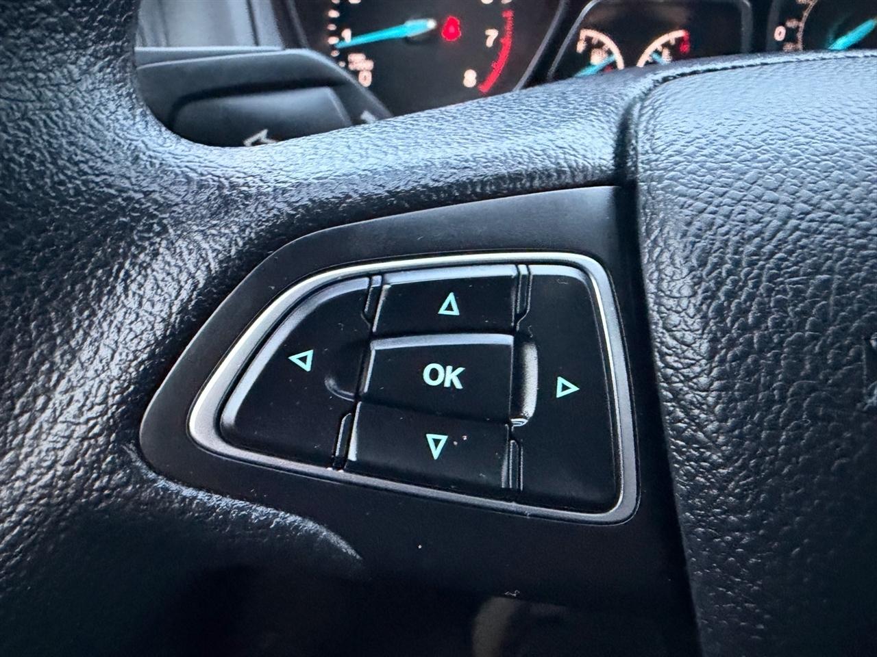 Ford Focus S Sedan 2018