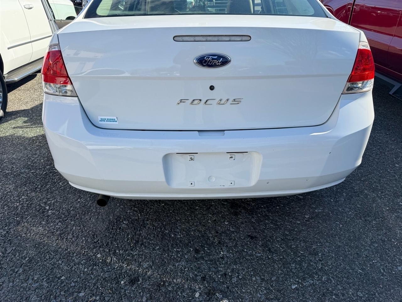 Ford Focus 4dr Sdn S 2008